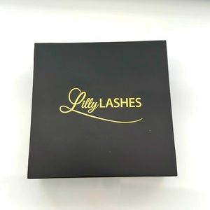 Lilly Lashes Lash Compact- New without box